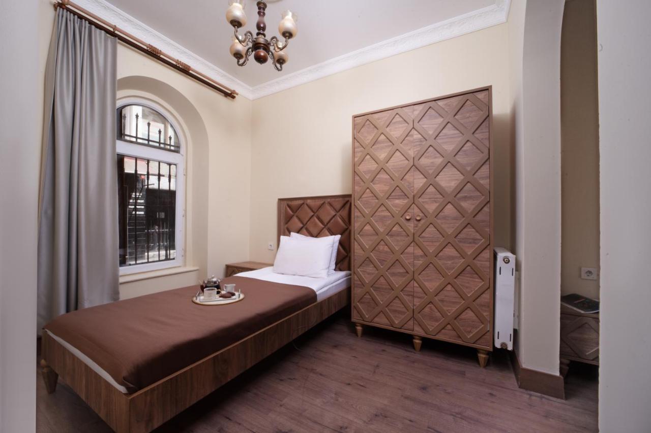 Taxim Cool Hotel Истанбул Екстериор снимка